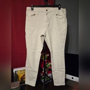 Universal Thread Women's Off-White Straight Leg Jeans